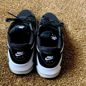 Women’s Nike Air Max size 8 1/2.